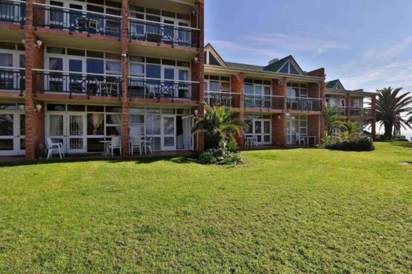 Apartment Stunning Living, Unit 37 *